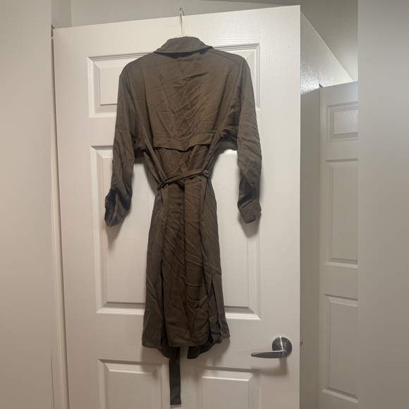 Cathy Jean Los Angeles Olive Green Trench - Picture 5 of 10